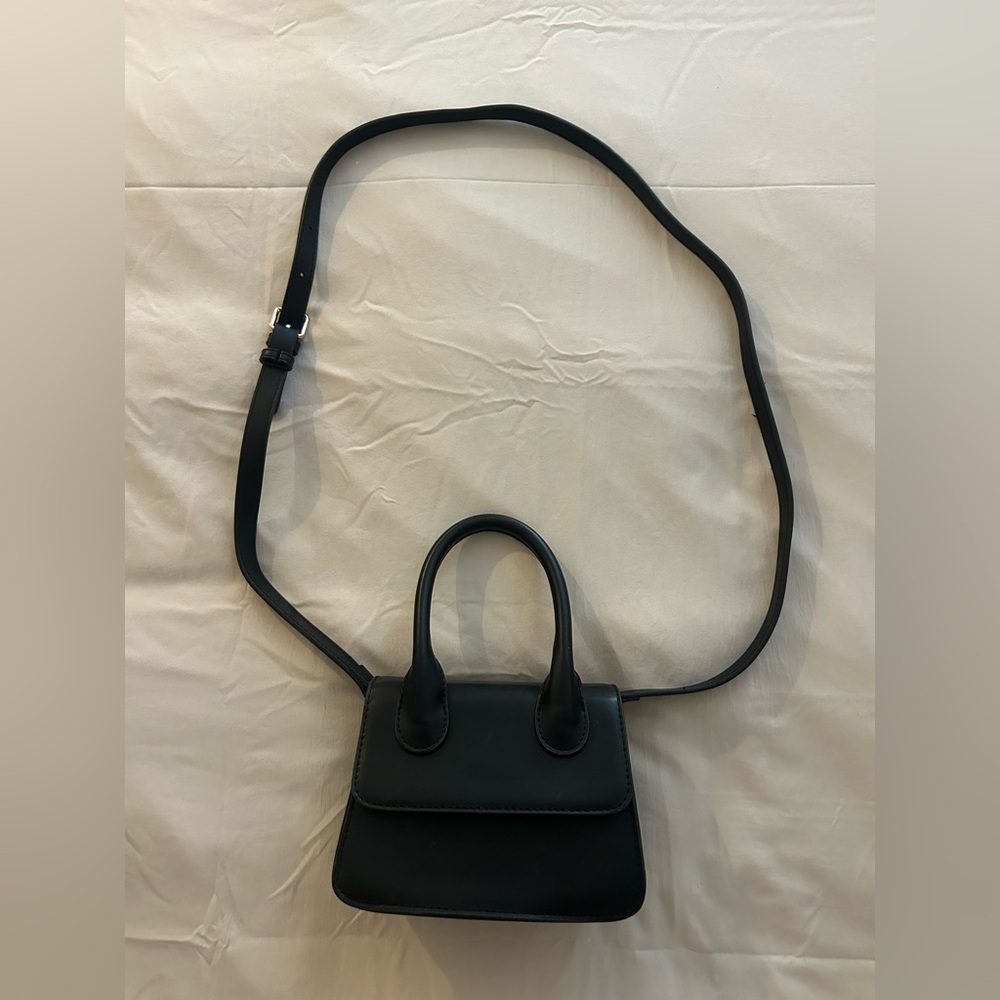 Abercrombie black micro crossbody purse
